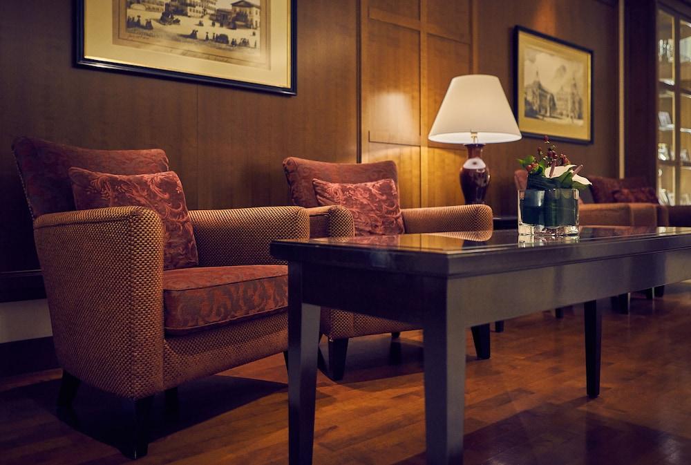 Hotel Nassauer Hof 5*